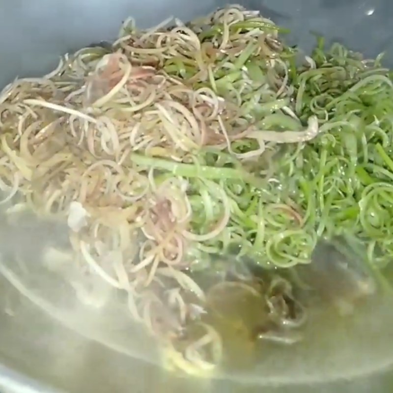 Step 3 Cooking the soup Dried stingray soup with water spinach