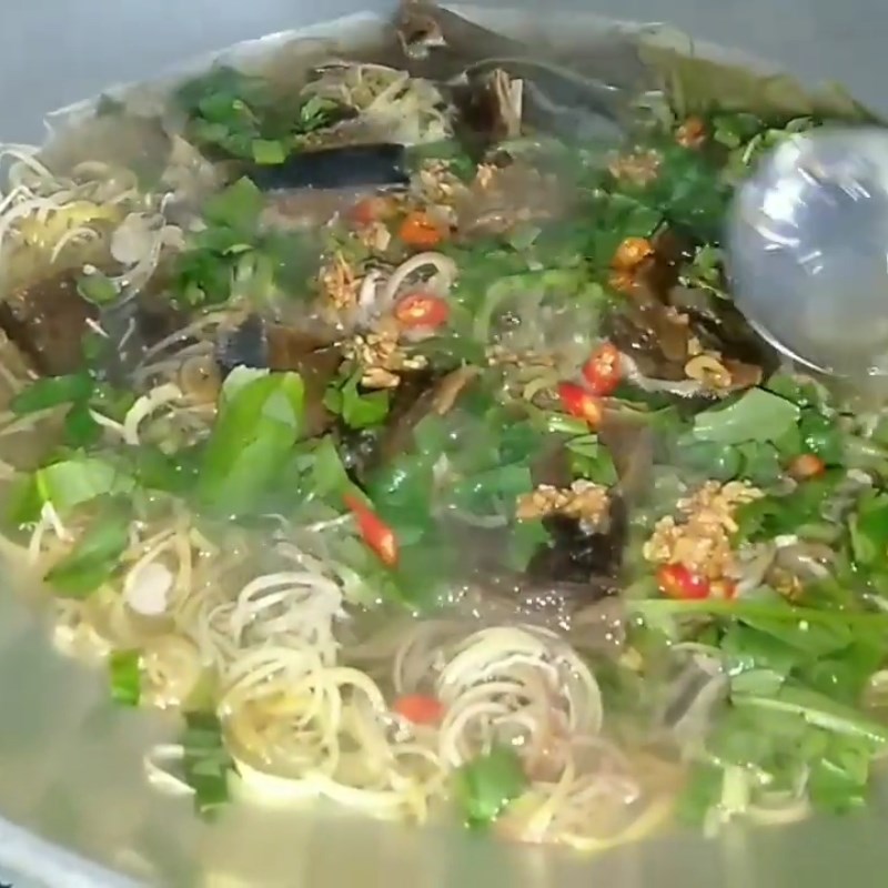 Step 3 Cooking the soup Dried stingray soup with water spinach