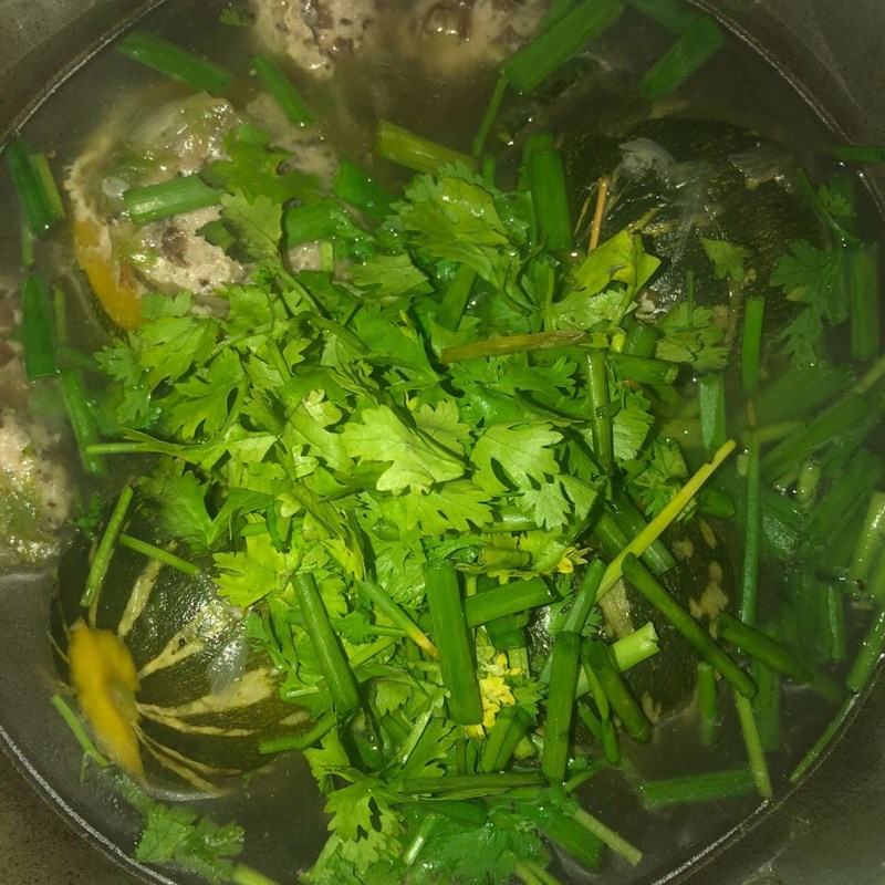 Step 5 Cooking pumpkin soup with minced meat