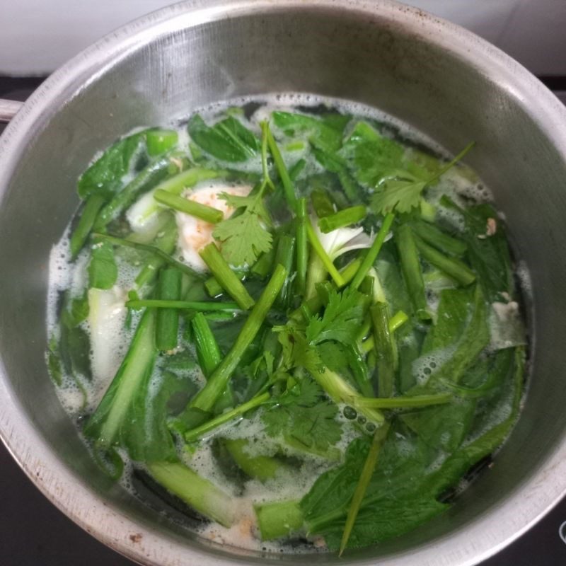 Step 2 Cooking soup Fresh shrimp broccoli soup