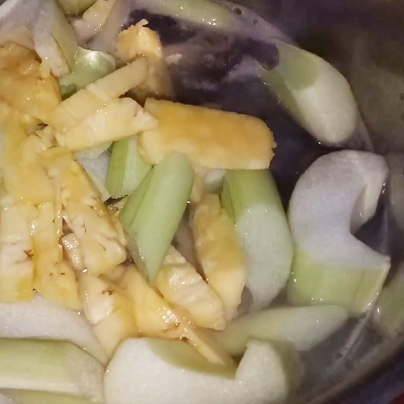 Step 3 Cooking Eel Sour Soup