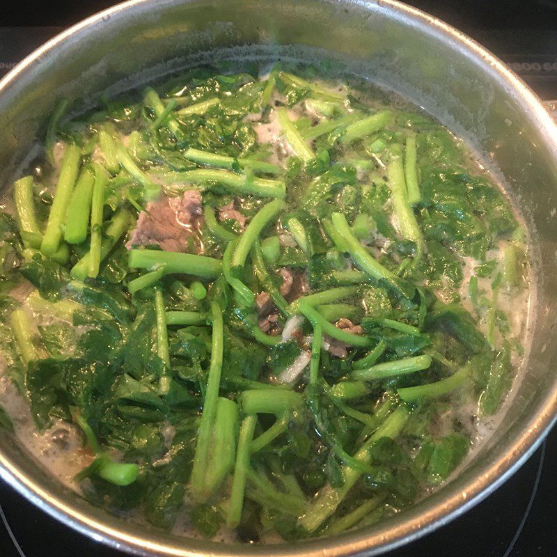 Step 3 Cook the soup Watercress beef soup (recipe shared by a user)
