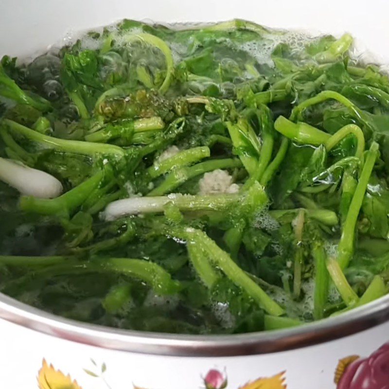 Step 2 Cooking soup Watercress soup with beef