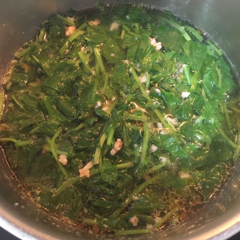 Step 2 Cook the soup Fresh Shrimp Watercress Soup