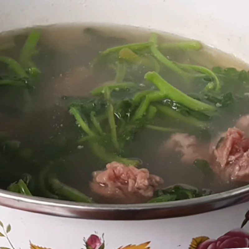 Step 2 Cooking soup Watercress soup with beef