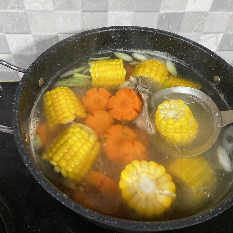 Step 3 Cook the soup Corn soup with pork ribs