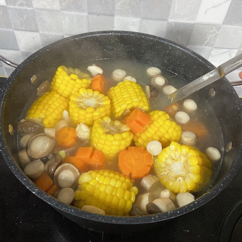 Step 3 Cook the soup Corn soup with pork ribs