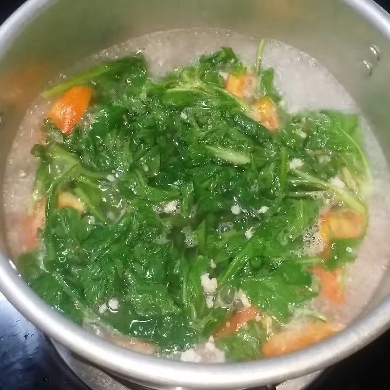 Step 3 Cook Cúc vegetable soup Cúc vegetable soup with tomatoes