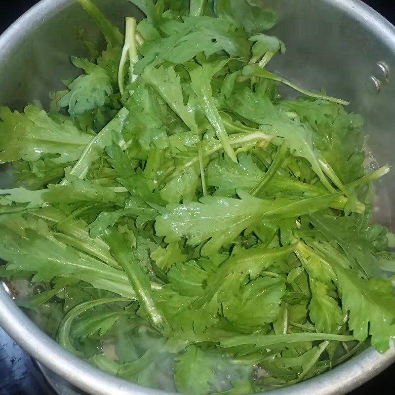 Step 3 Cook Cúc vegetable soup Cúc vegetable soup with tomatoes
