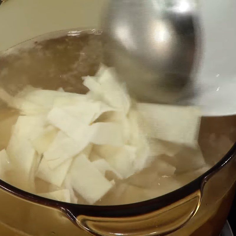 Step 4 Cooking chicken soup Chicken soup with rice paddy herb