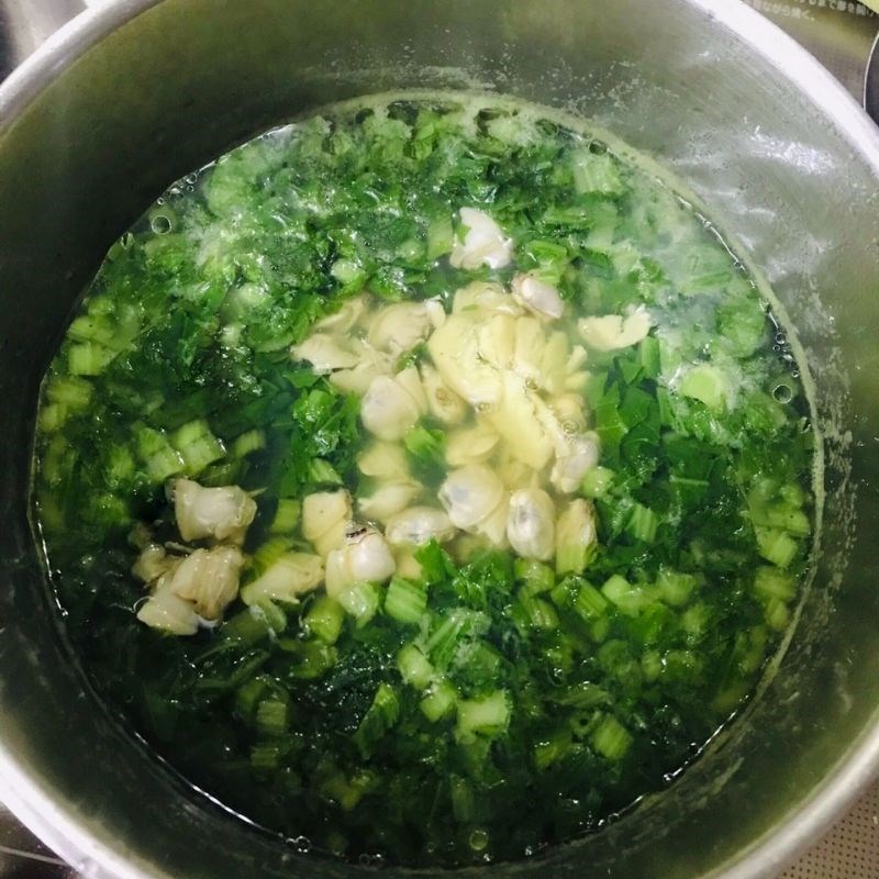 Step 4 Cook clam soup with green vegetables Clam soup with green vegetables