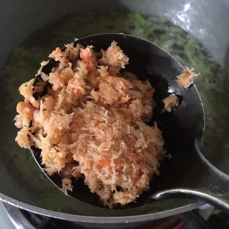 Step 2 Cooking water spinach soup with dried shrimp Water spinach soup cooked with dried shrimp
