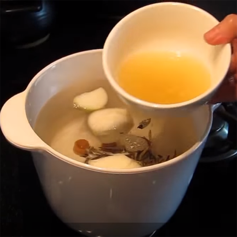 Step 4 Cook the porridge Crab porridge