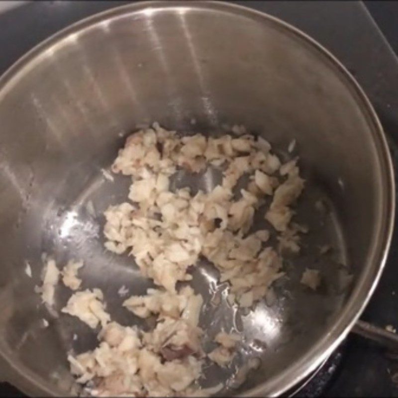 Step 3 Cook the porridge Fish porridge with amaranth