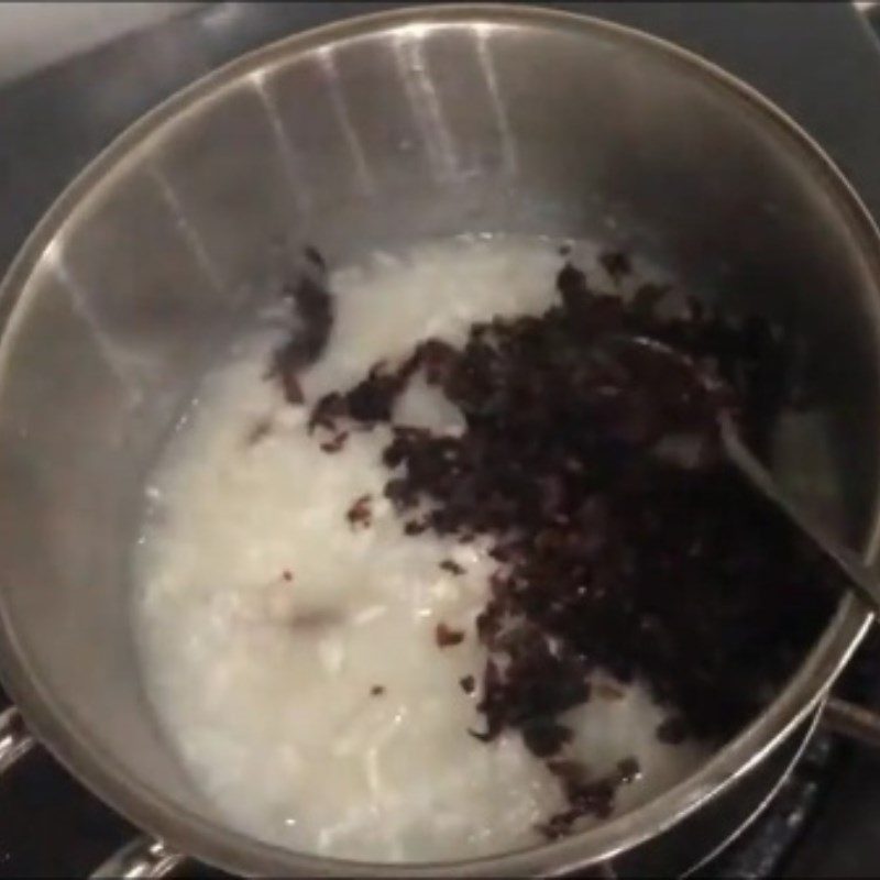 Step 3 Cooking porridge with carp and amaranth
