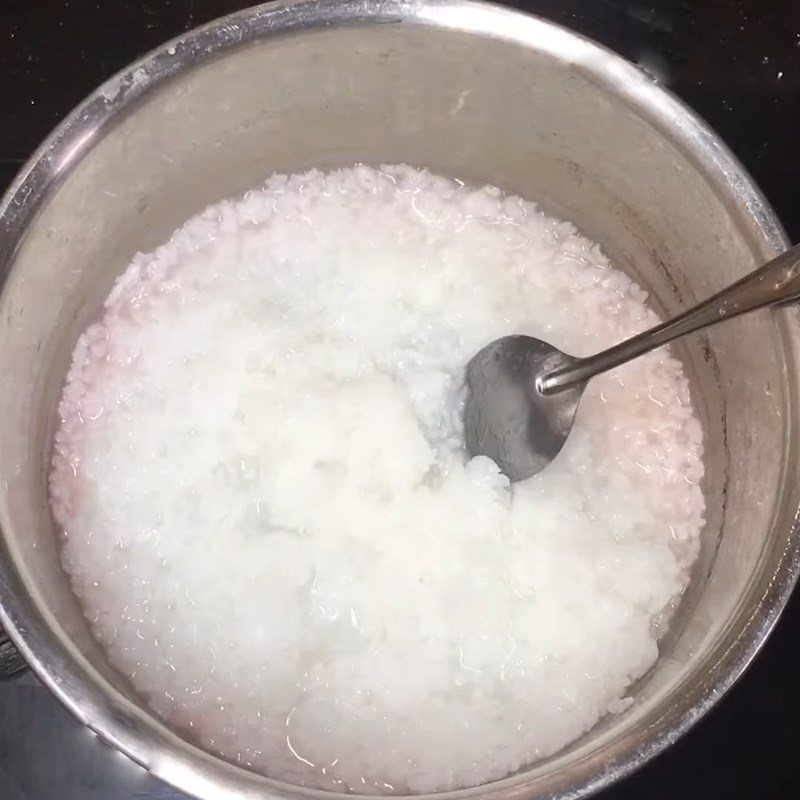 Step 5 Cooking the porridge Beef porridge with beetroot