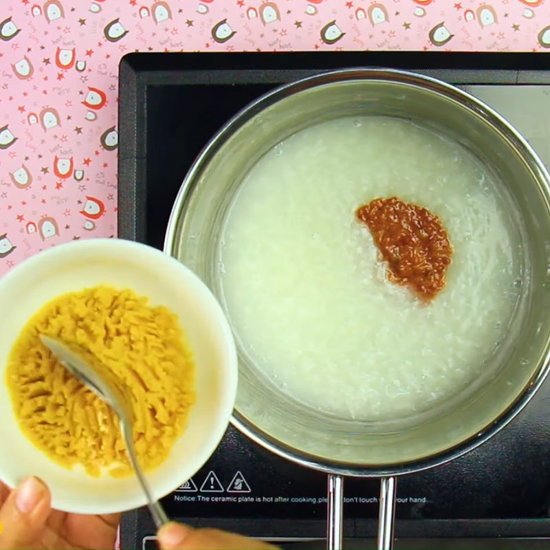 Step 3 Cooking porridge Chicken liver sweet potato porridge