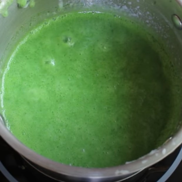 Step 3 Cooking the porridge Moringa vegetable porridge with clams