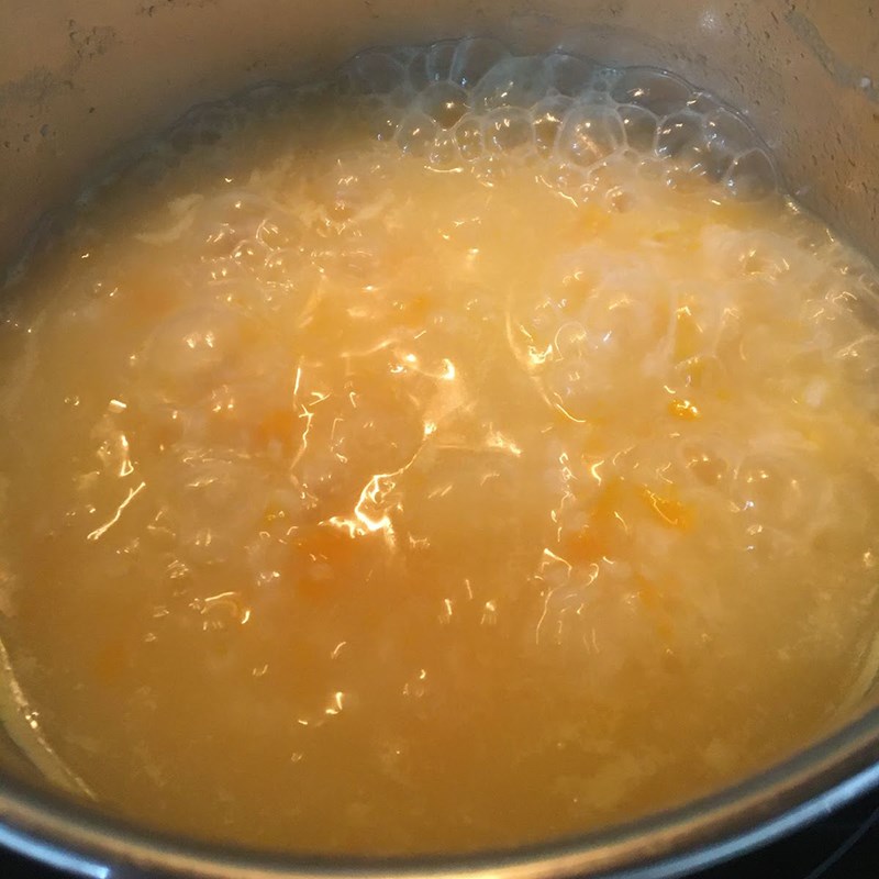 Step 4 Cook porridge Fish porridge with carrot