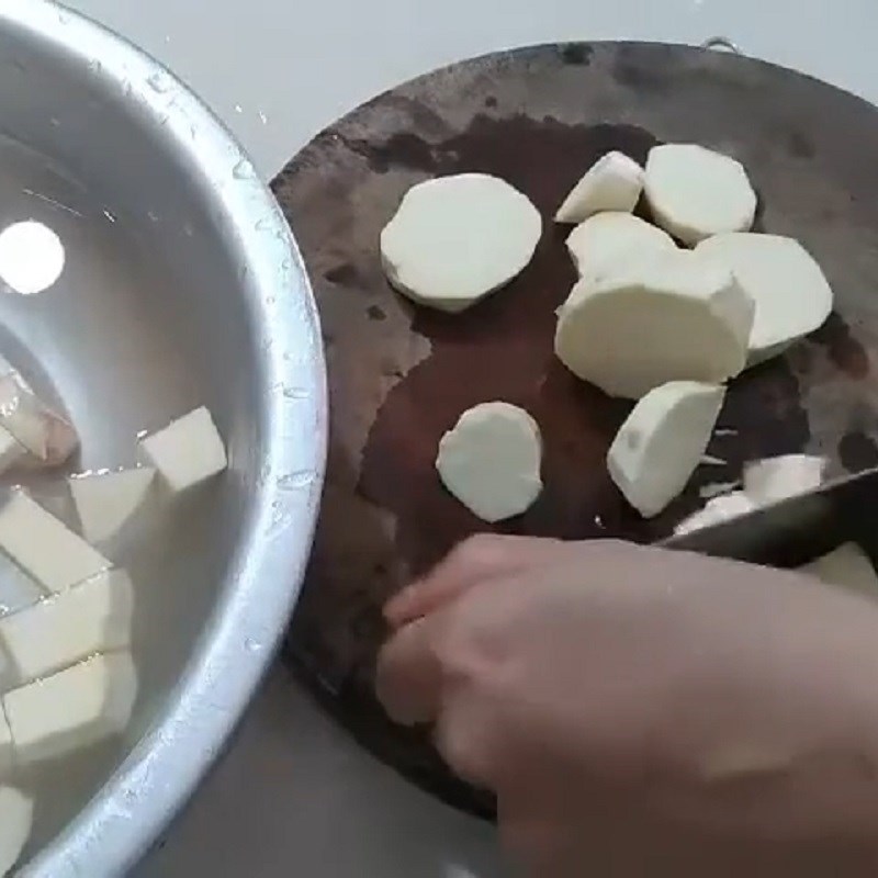 Step 2 Prepare the sweet potatoes Sweet potato and mung bean porridge
