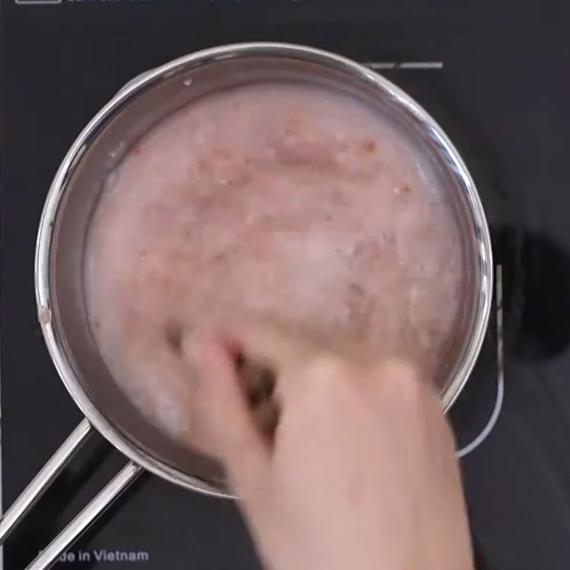 Step 4 Cook porridge with meat, radish, and blended tomatoes White radish porridge