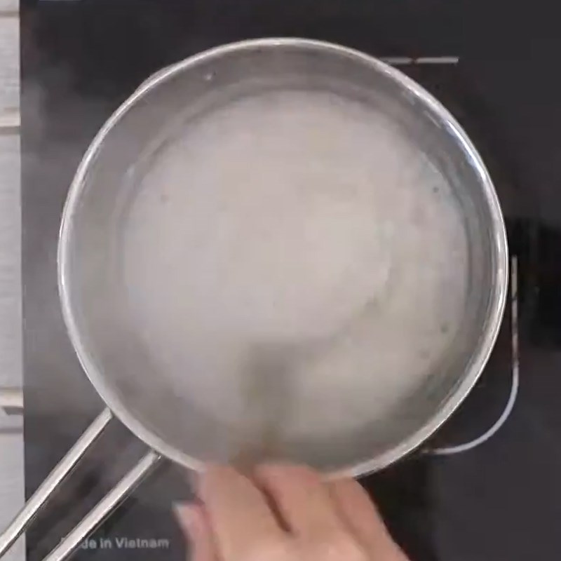 Step 4 Cook porridge with meat, radish, and blended tomatoes White radish porridge