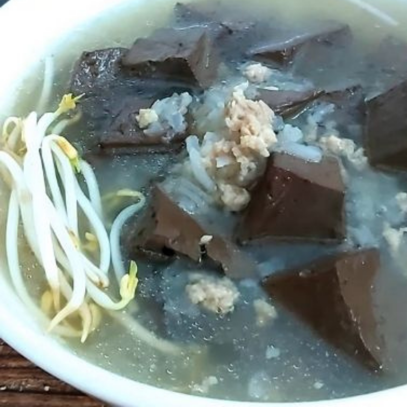 Step 4 Cooking porridge Blood porridge with minced meat
