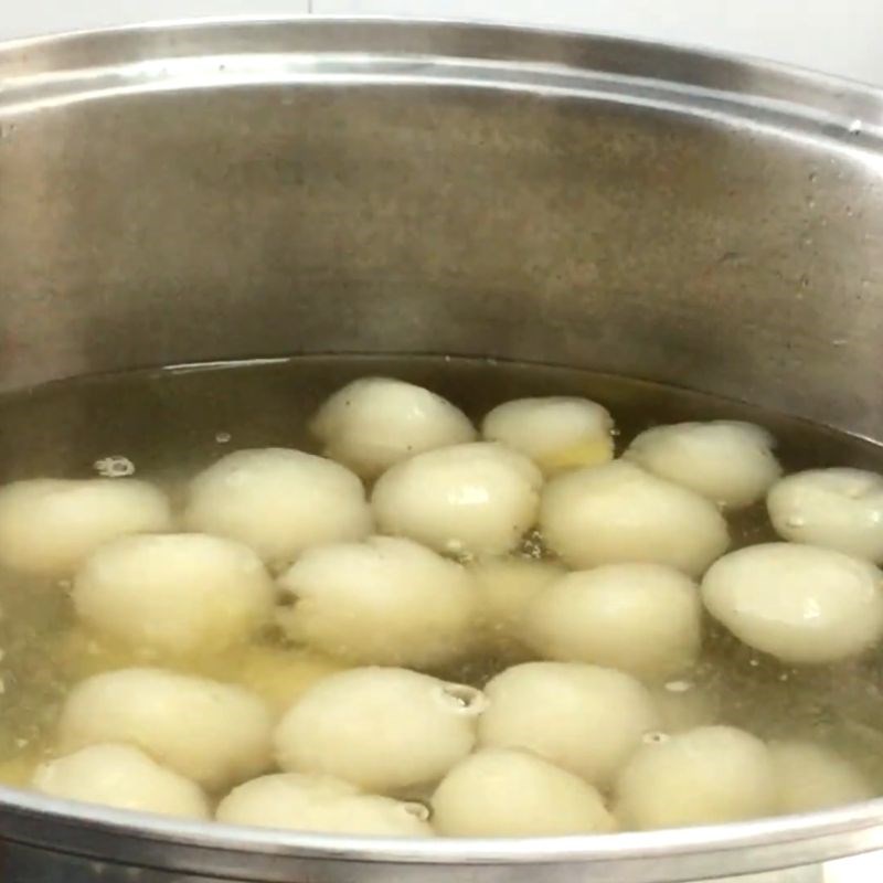 Step 4 Cook the mung bean longan dessert Mung bean longan dessert