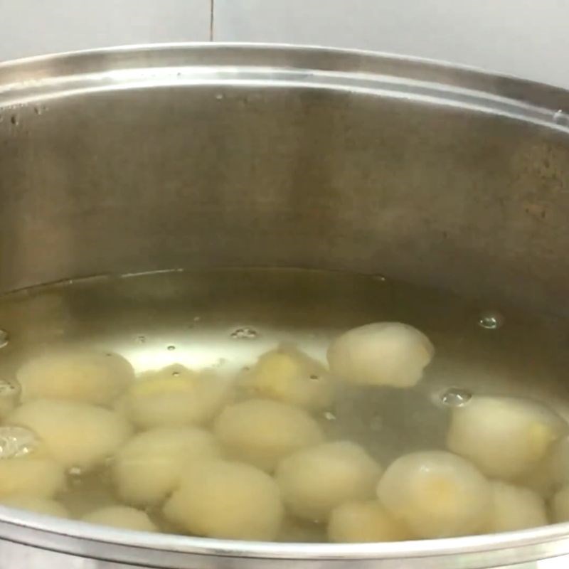 Step 4 Cook the mung bean longan dessert Mung bean longan dessert