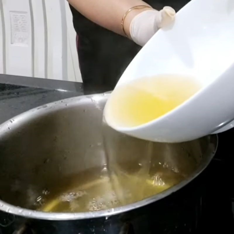 Step 2 Cook Longan and Aloe Vera Dessert