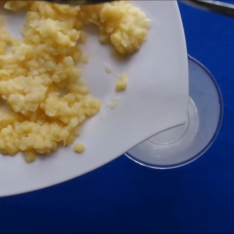 Step 2 Cook mung beans Boiled egg jelly
