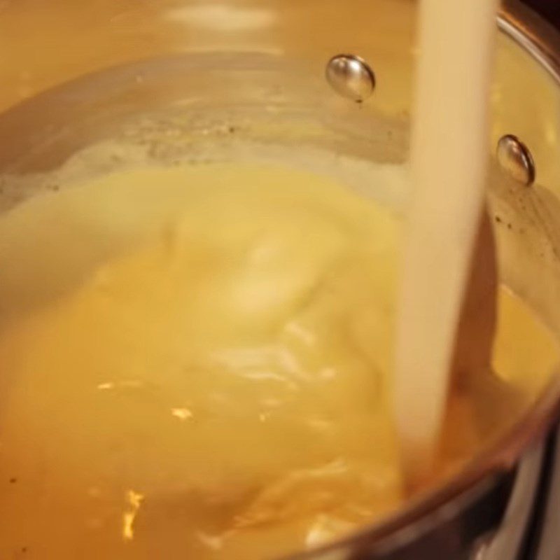 Step 2 Cook the cream mixture for basic Panna cotta