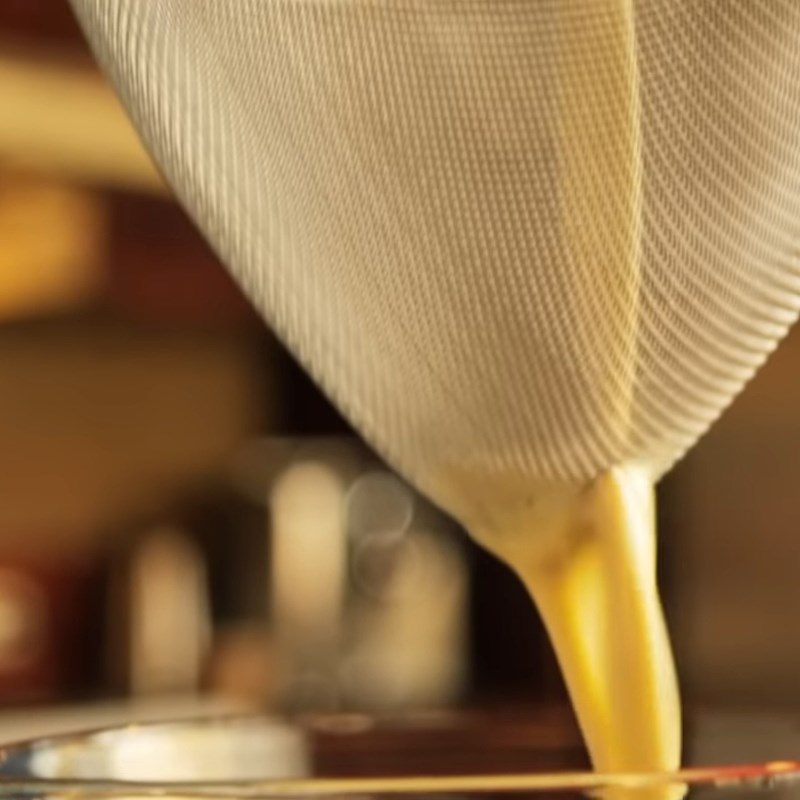 Step 2 Cook the cream mixture for basic Panna cotta