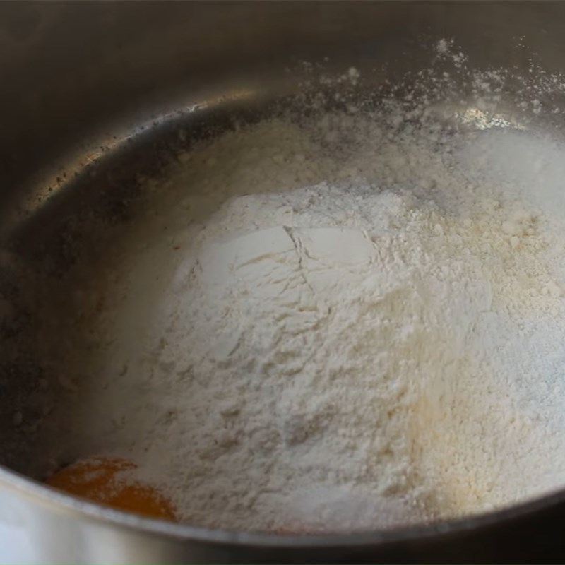 Step 2 Cook the pudding mixture Banana pudding