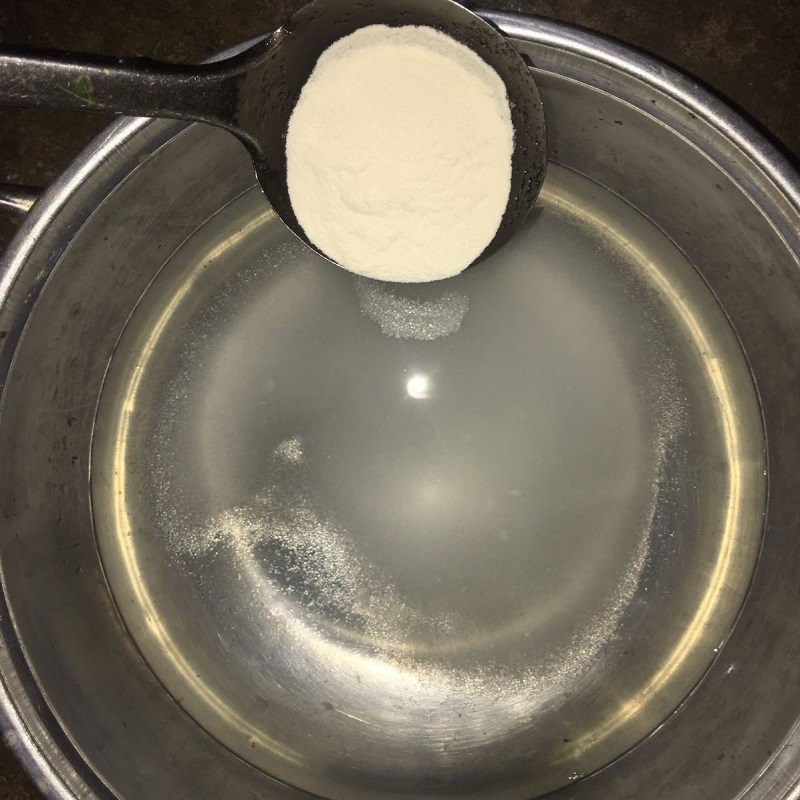 Step 2 Cook the jelly mixture for pandan jelly with coconut water