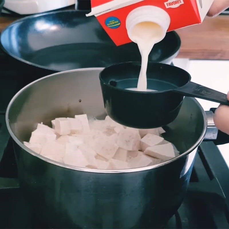Step 3 Cook Taro Taro and Green Bean Dessert