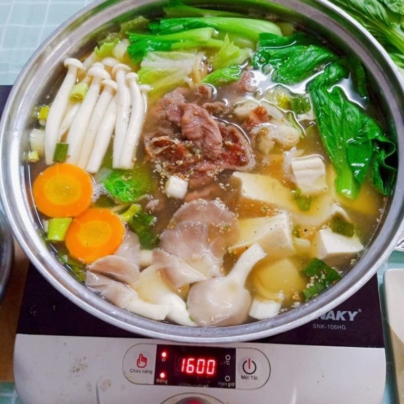 Step 4 Cooking Korean Beef Hotpot (recipe shared by users)