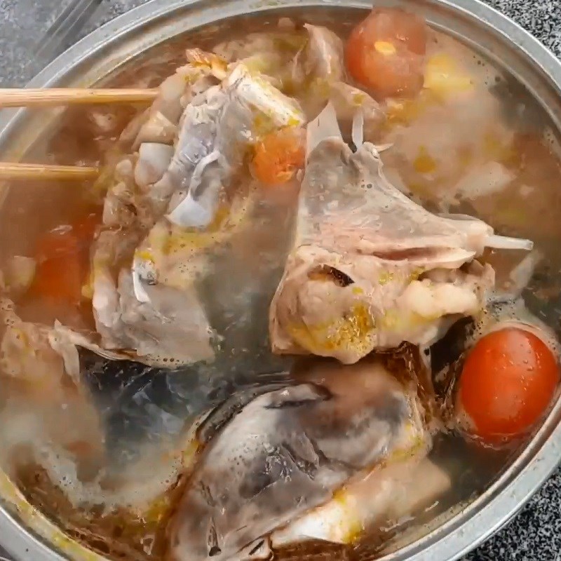 Step 3 Cook the hot pot Mackerel hot pot