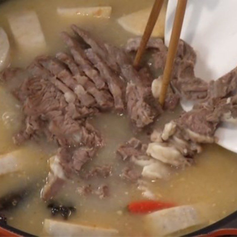 Step 2 Cooking Hot Pot Beef Taro with Chili Oil