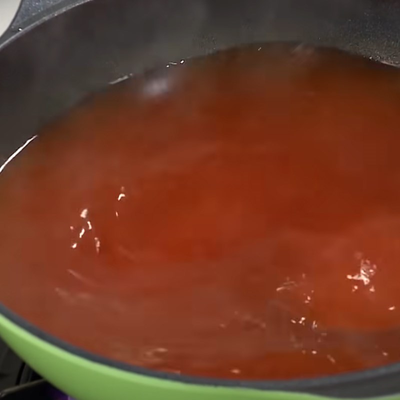 Step 4 Cooking the Hot Pot Catfish Lotus Flower Hot Pot