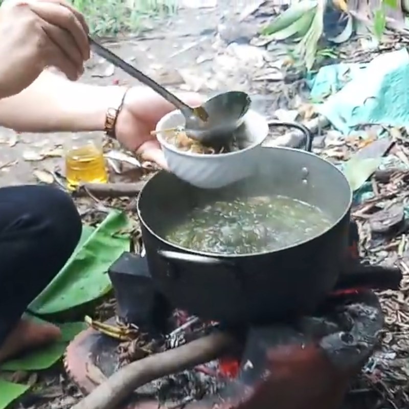 Step 4 Cooking eel hotpot with sour leaf Eel hotpot with sour leaf