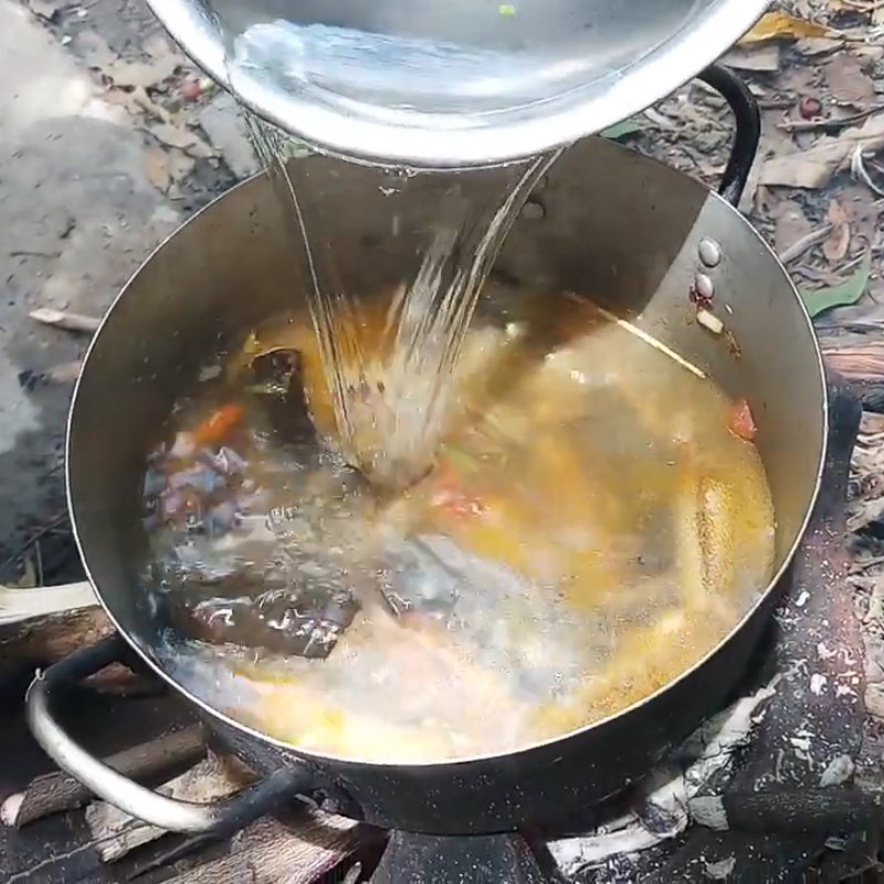 Step 4 Cooking eel hotpot with sour leaf Eel hotpot with sour leaf