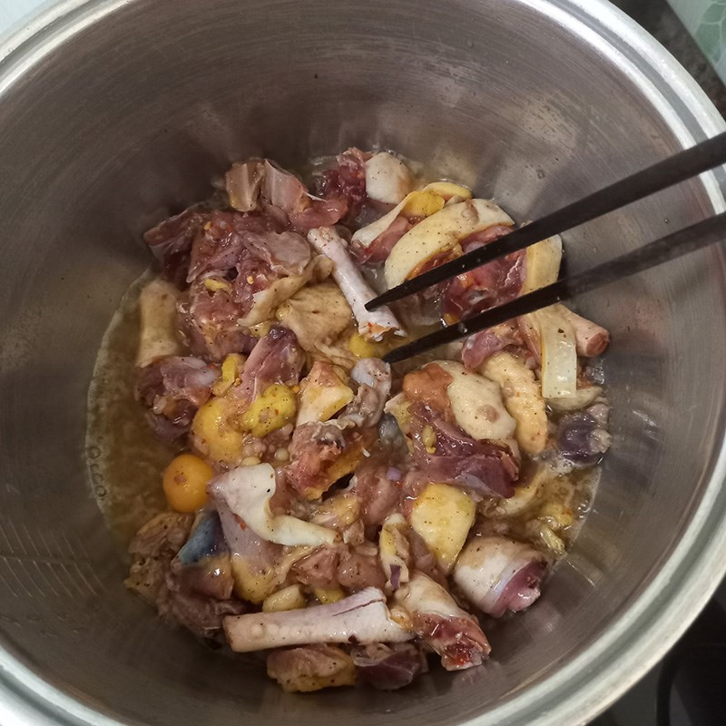 Step 4 Cooking chicken bamboo shoot vermicelli