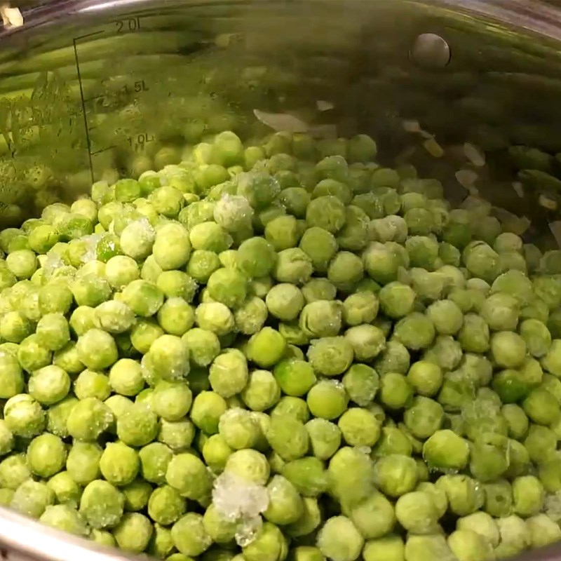 Step 2 Cooking the ingredients Pea Cream Soup