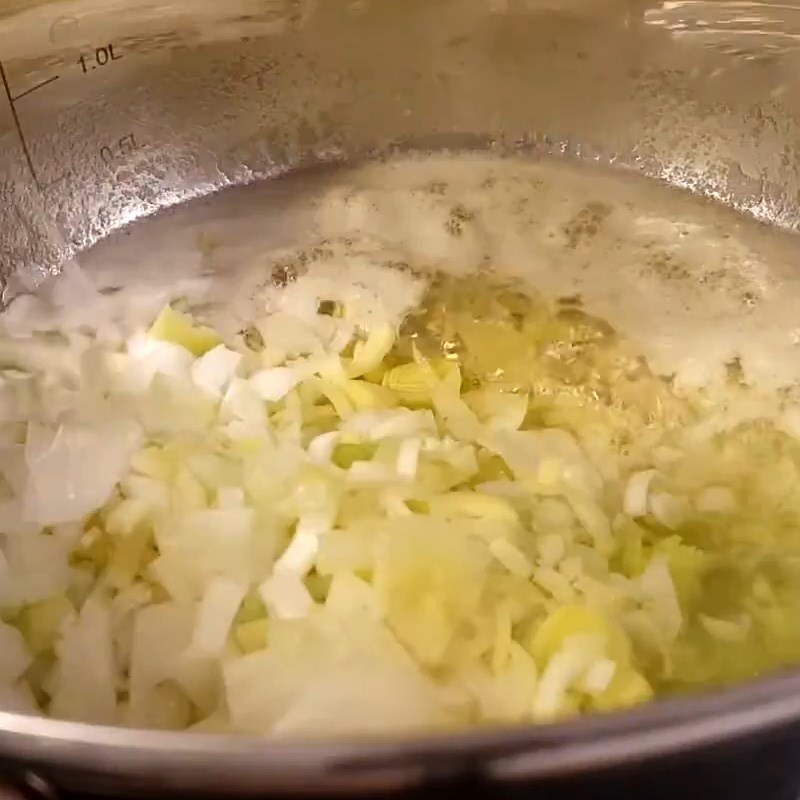 Step 2 Cooking the ingredients Pea Cream Soup