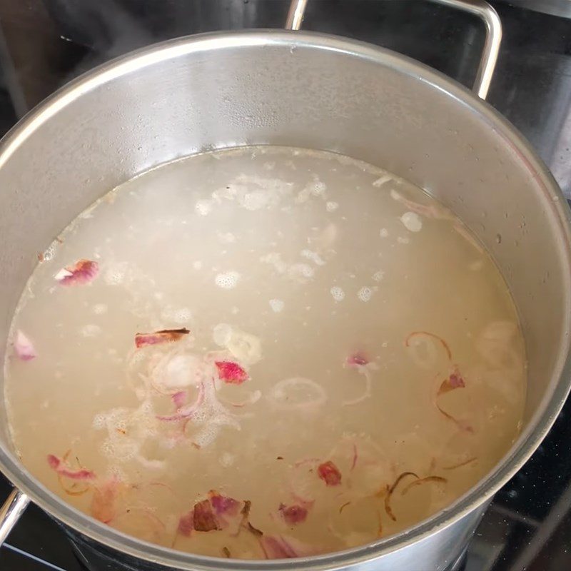 Step 3 Cook the tamarind soup Catfish cooked with tamarind