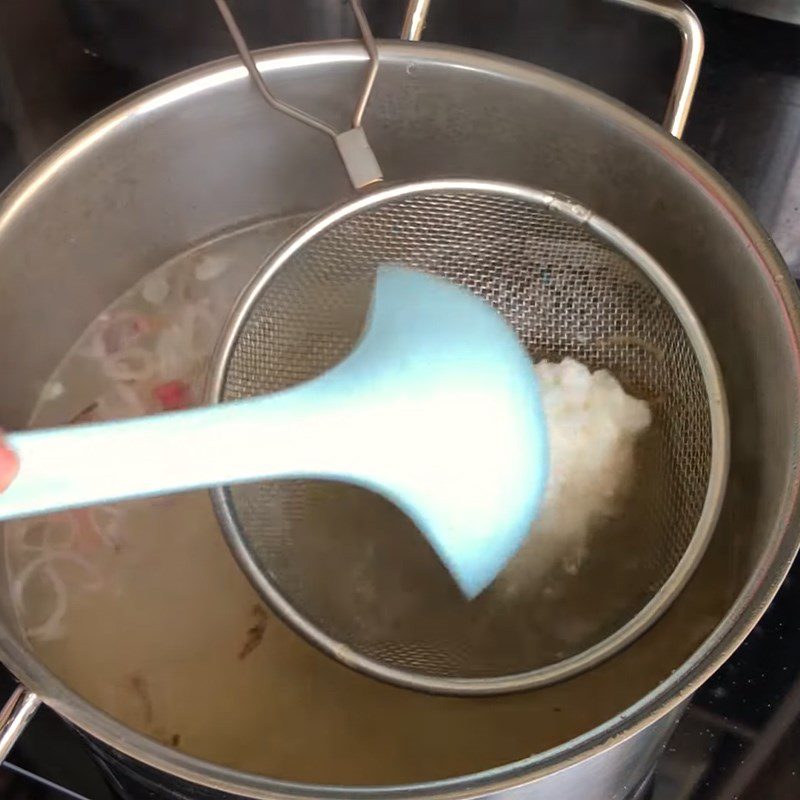 Step 3 Cooking sour soup with basa fish