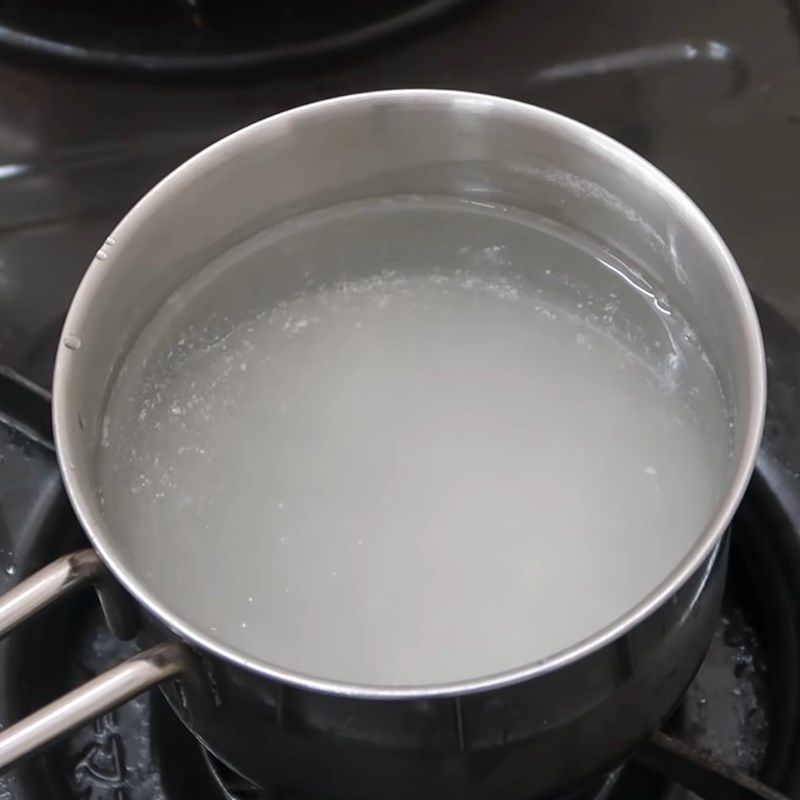 Step 5 Make the broth Chinese noodles