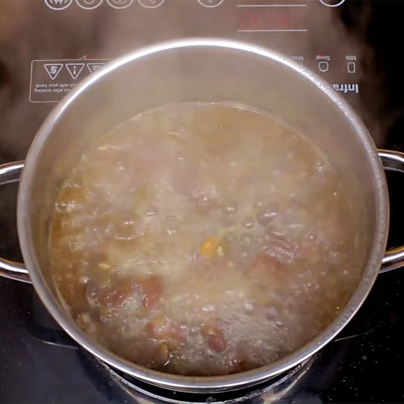 Step 4 Cook the beef stew broth