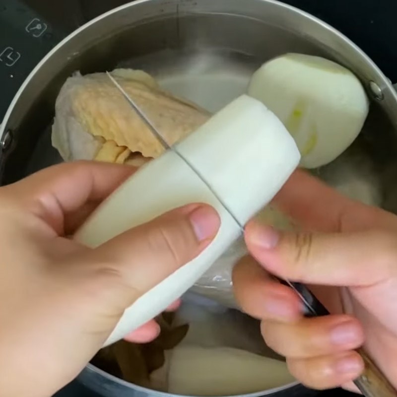 Step 2 Cooking the broth for chicken noodle soup